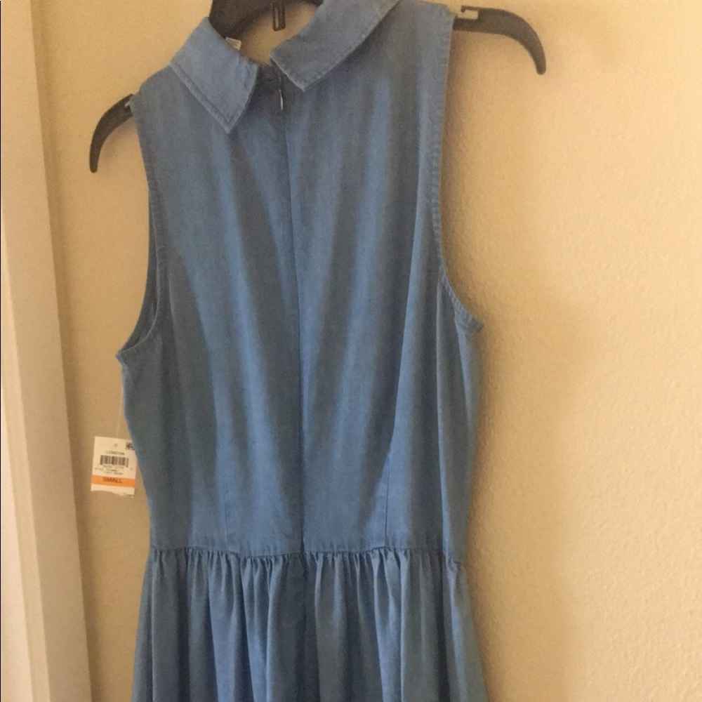 Dress - Picture 2 of 5